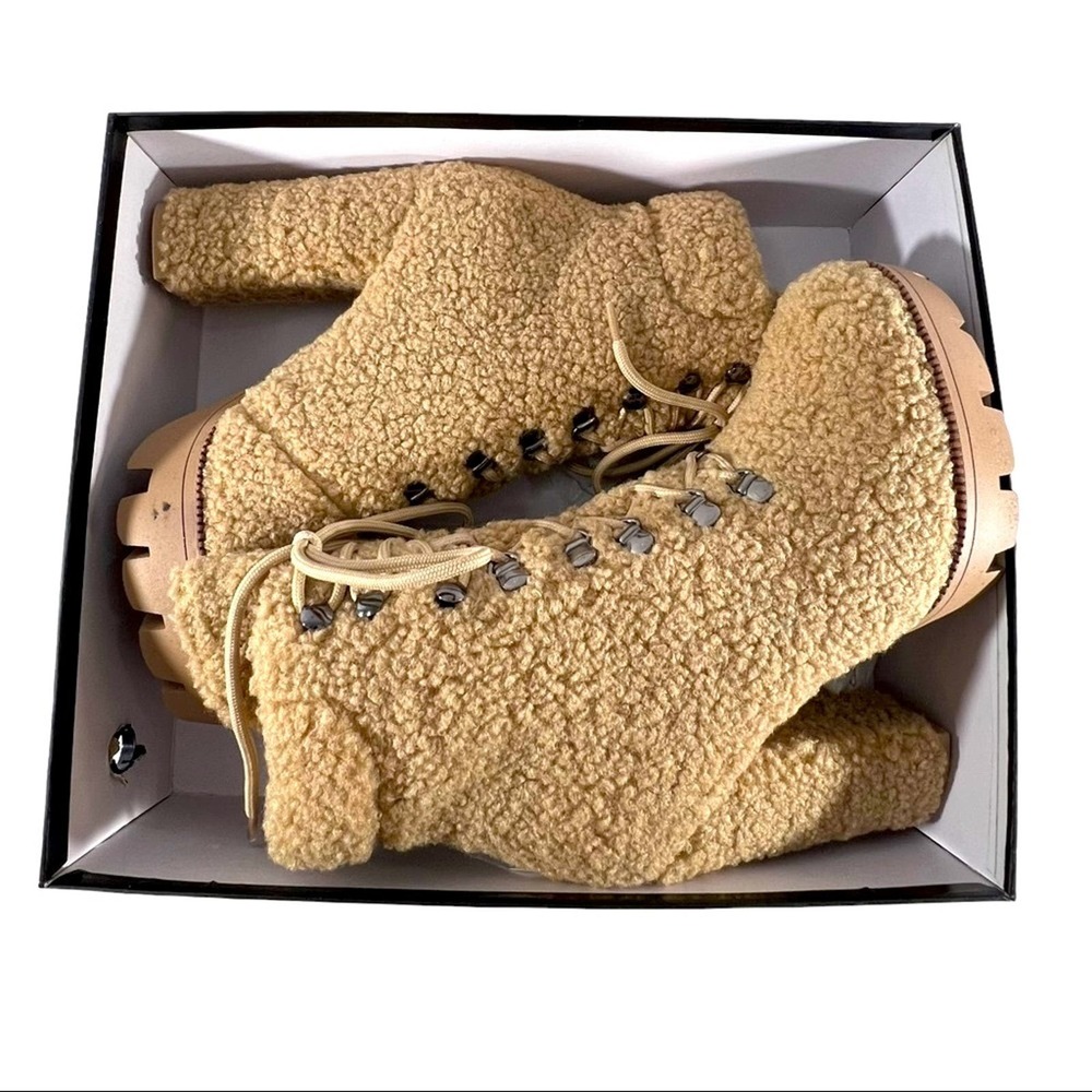 AZALEA WANG Fleece Combat Boots Beige lace up Lug Sole NEW WITH BOX 8.5 - Picture 6 of 14